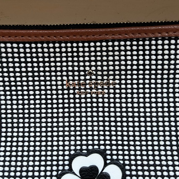 Kate Spade Black White Ash Street Flower Appliqué Large Tassel Clutch - Picture 2 of 4